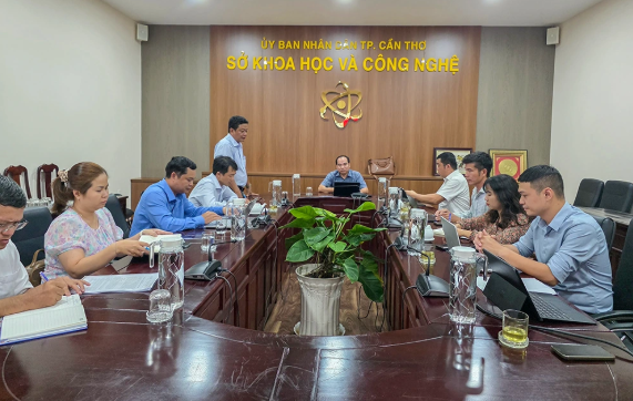 Viettel đề xuất phương án phát triển kinh tế tầm thấp tại TP Cần Thơ